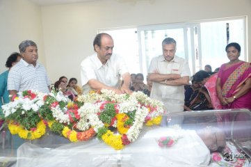 Celebs Pay Condolences to C Narayana Reddy